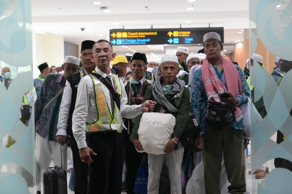 Gambar Artikel Ditjen Hubud Awasi Optimalisasi Pelayanan Kedatangan Jemaah Haji di Kertajati